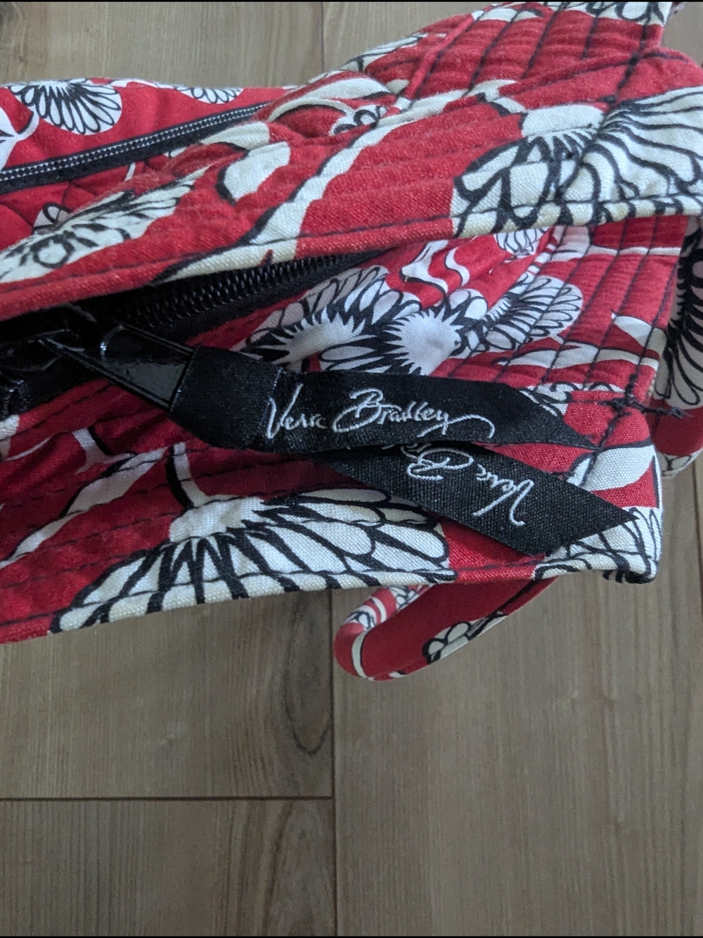 Vera Bradley Retired Deco Daisy Angle Quilted Tote - Picture 5 of 5